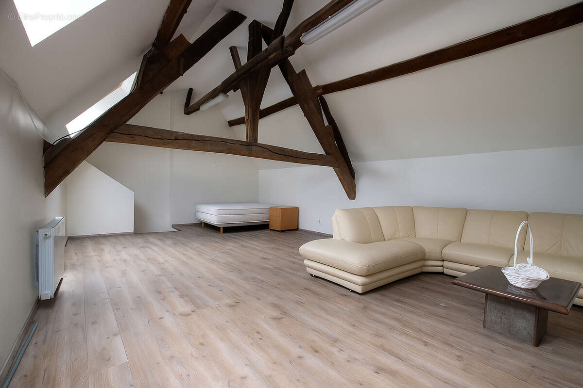 Maison à LINAS