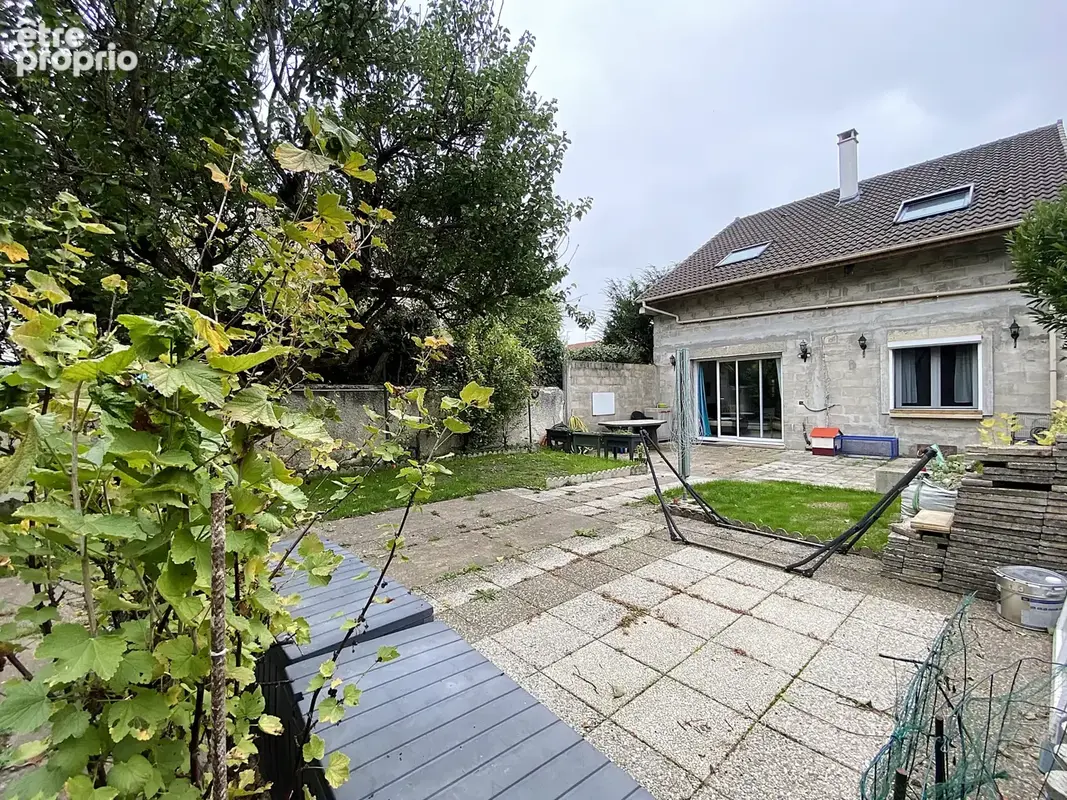 Maison familiale 165 m2 + jardin   Quartier pavillonnaire recherché - photo 19