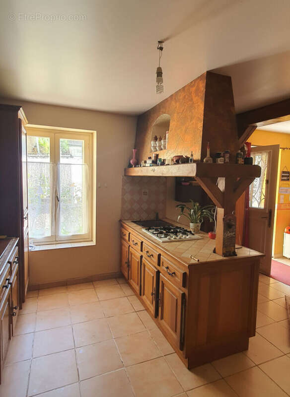 Maison à CHATEAUVIEUX