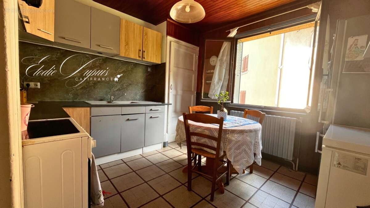 Maison familiale 4 chambres  95m²  et 199 m2 au sol à Saint-Michel-de-Maurienne - photo 6