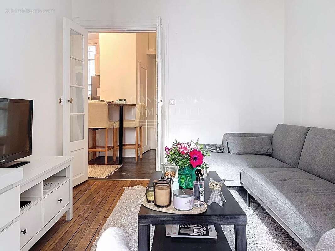 Appartement à PARIS-16E