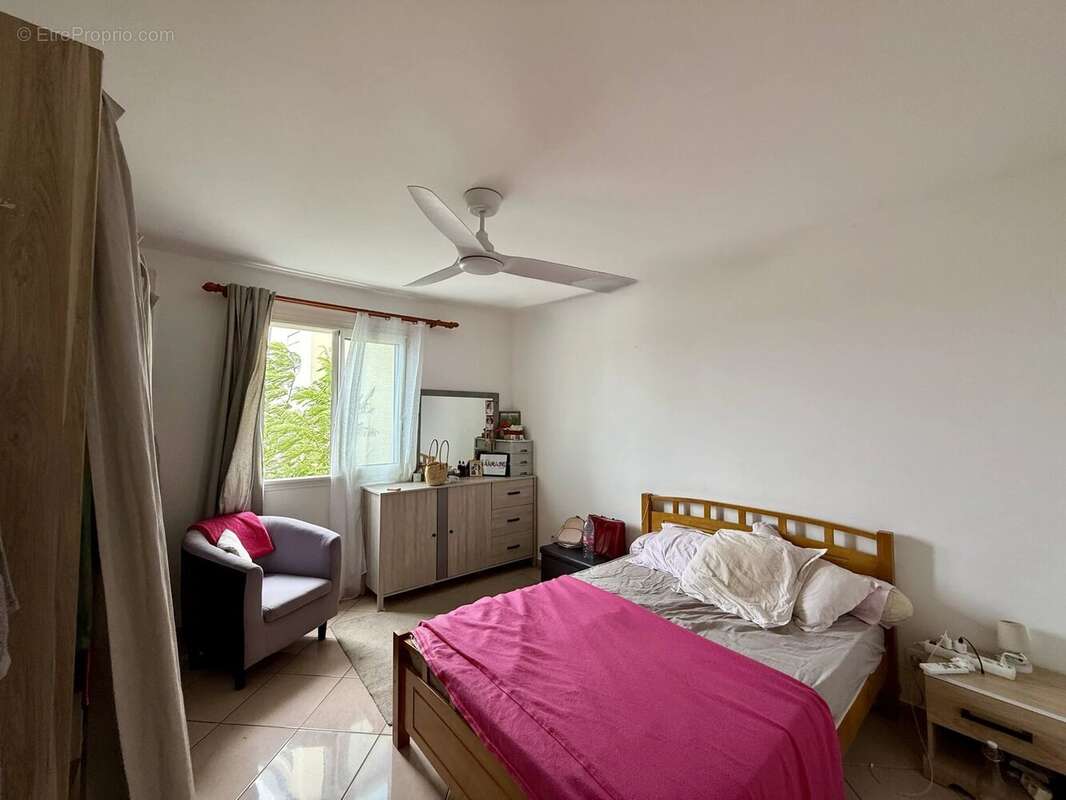 Appartement à L'ETANG-SALE