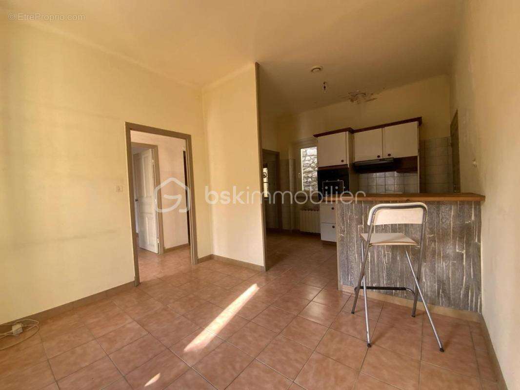 Maison à RIBAUTE-LES-TAVERNES