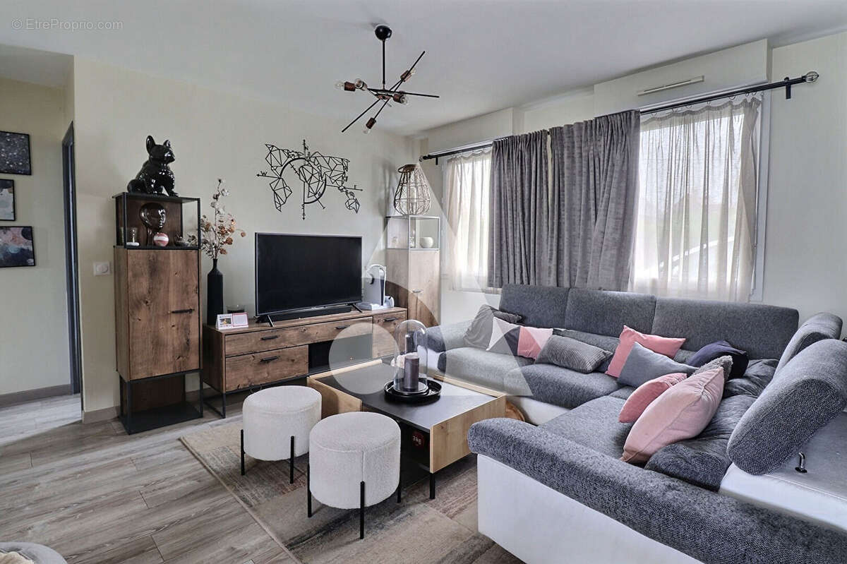 Maison à MERY-SUR-OISE