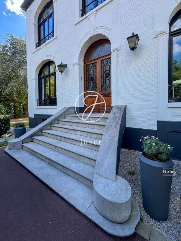 Maison à QUESNOY-SUR-DEULE