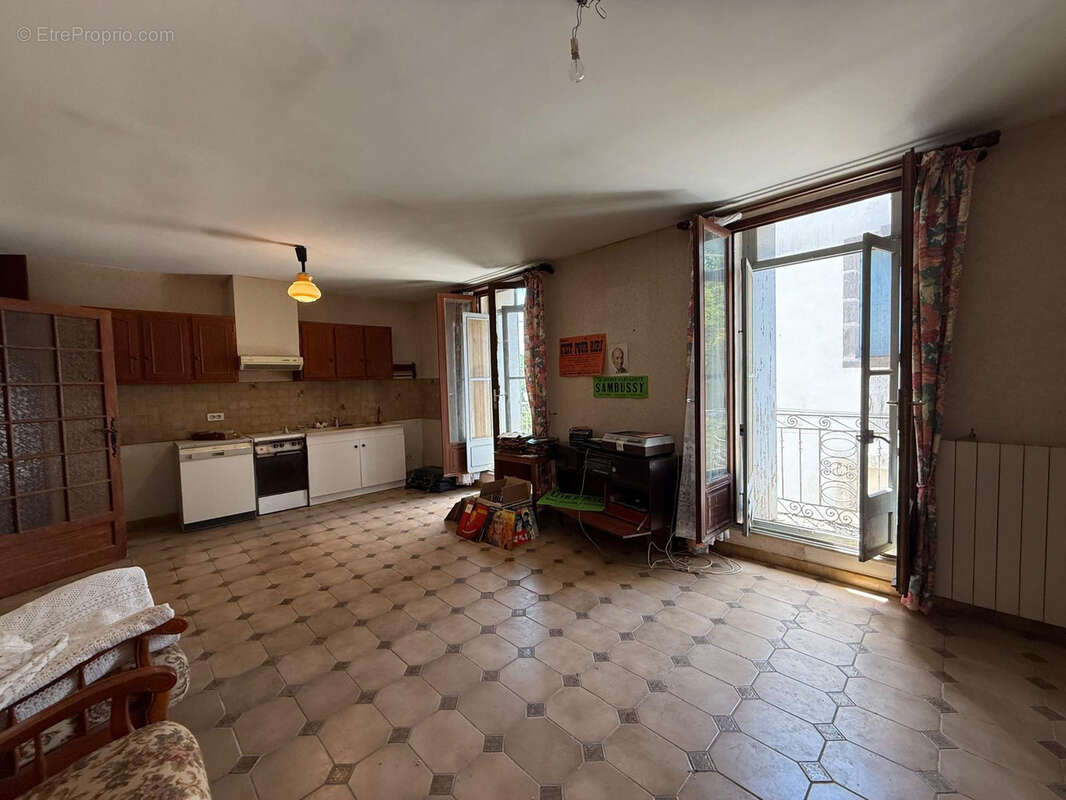 Maison à MONTAGNAC