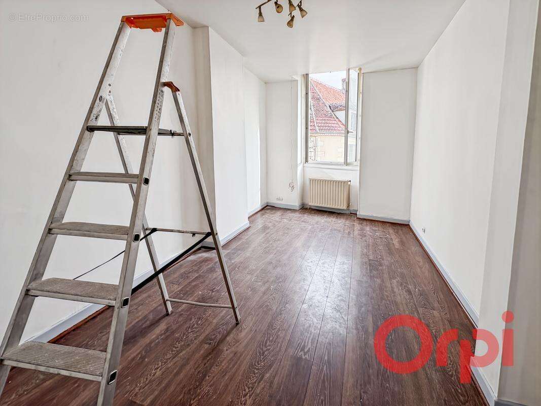 Appartement à SAINT-AMAND-MONTROND