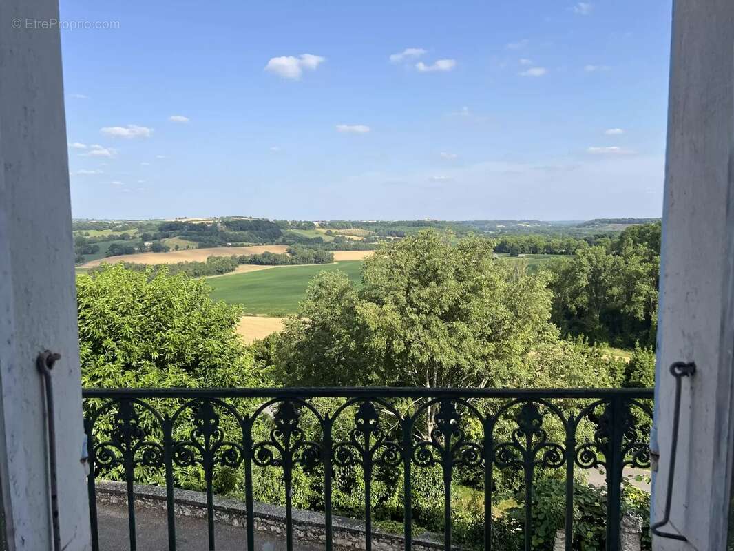 Maison à SAINT-CLAR