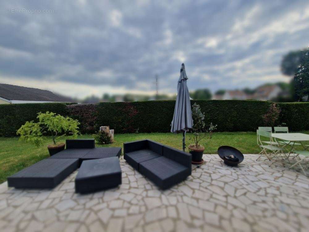 Maison à BRUYERES-LE-CHATEL