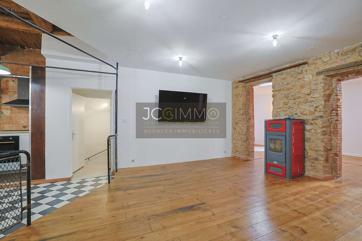Appartement à CUERS