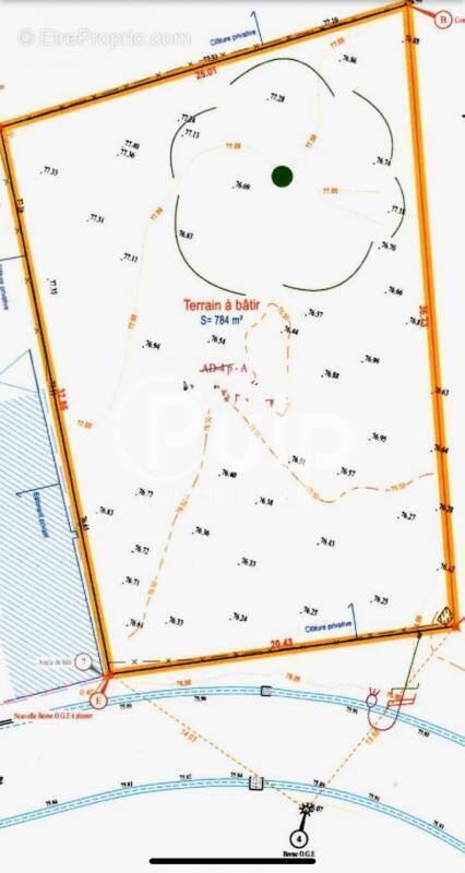 Terrain à ESTREES-LES-CRECY