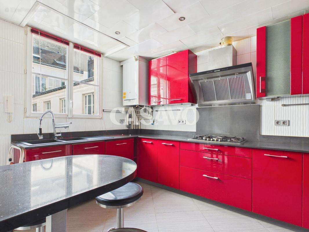 Appartement à PARIS-10E