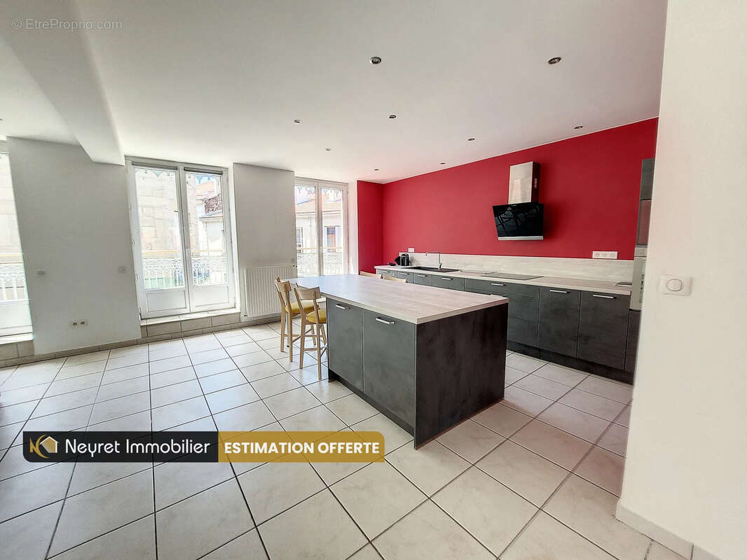 Appartement à SAINT-ETIENNE