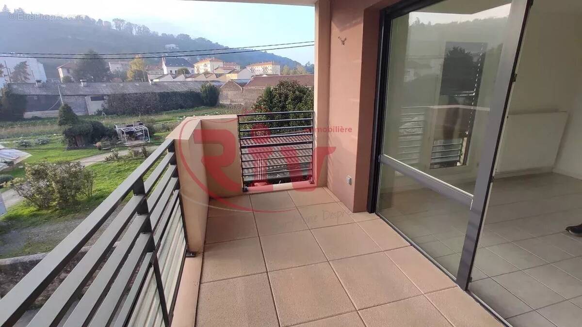 Appartement à SAINTE-COLOMBE