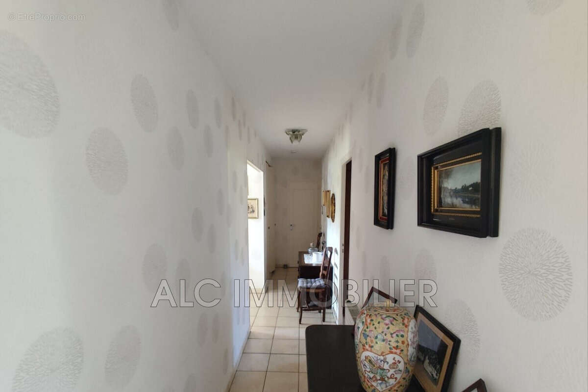 Maison 142 m² à Saint-Germain-Du-Corbeis  - photo 9