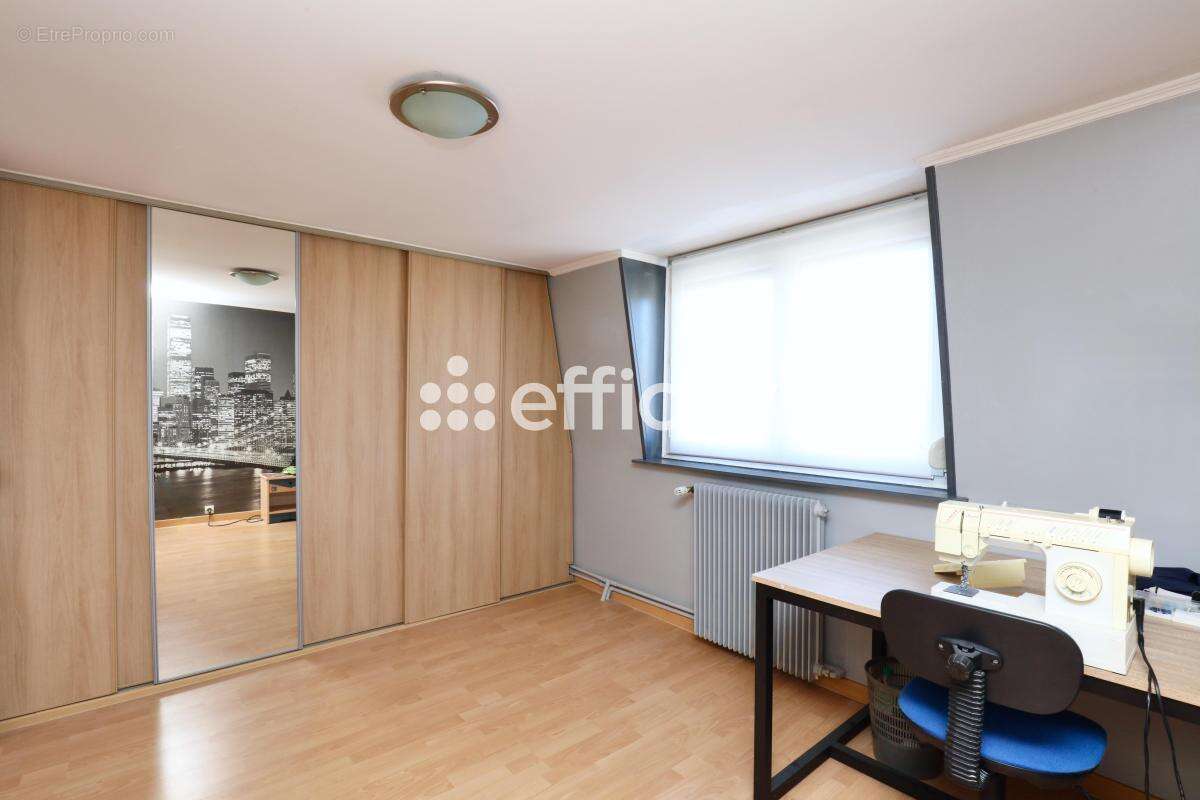 Maison 140 m² à Croix  - photo 16