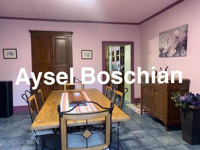 Maison à VIVIERS-SUR-CHIERS