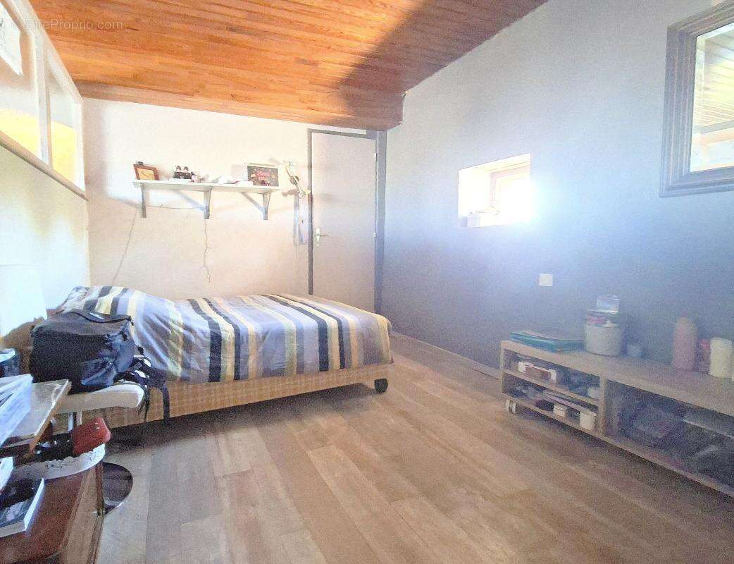 Propriété Corps de ferme SAINT DENIS DE GASTINES (53) - photo 11