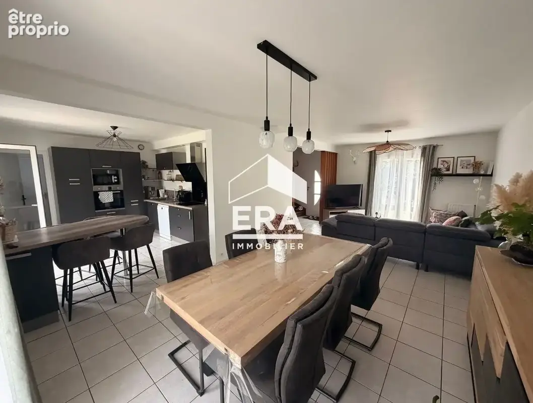 Maison à ETRELLES