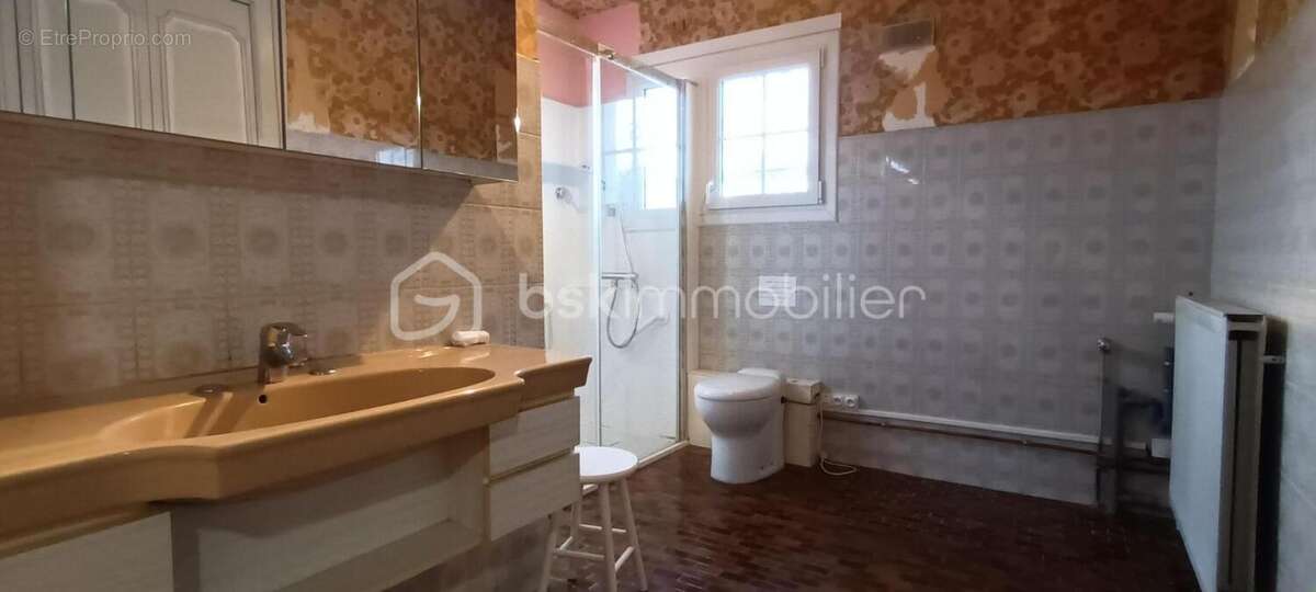 Maison à BARBEZIEUX-SAINT-HILAIRE