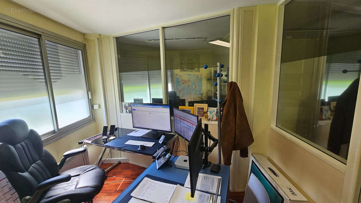 Commerce à SAINT-MAUR-DES-FOSSES