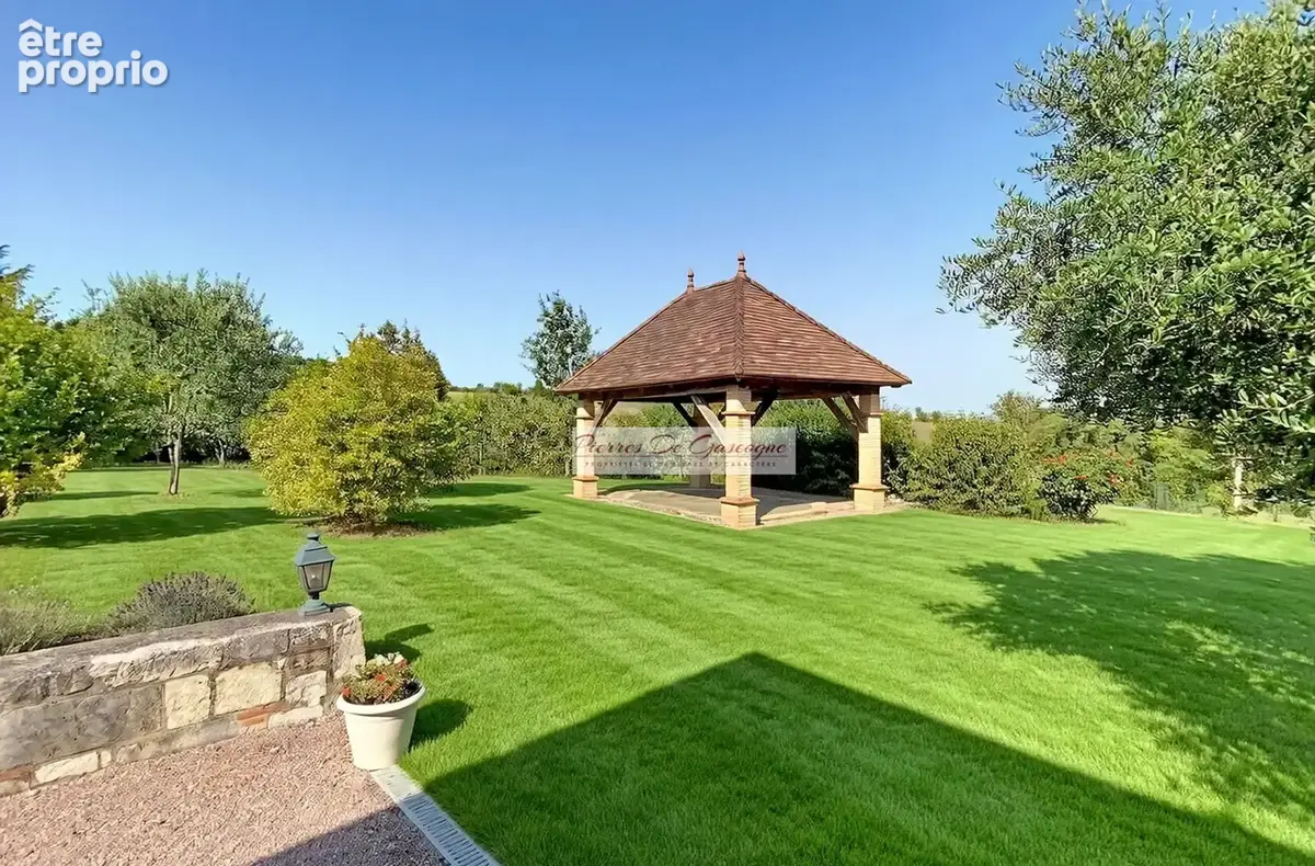 Propriété de campagne – maison principale, maison d’amis, parc avec piscine - photo 3