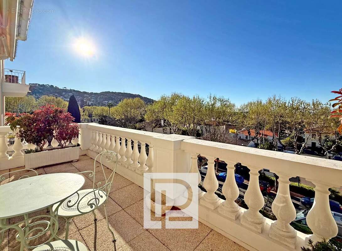 Appartement à LE CANNET