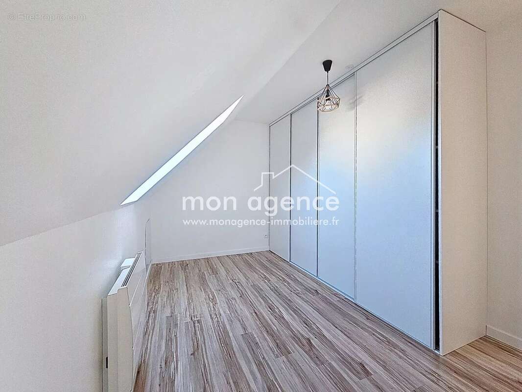 Maison à LA NEUVILLE-CHANT-D&#039;OISEL