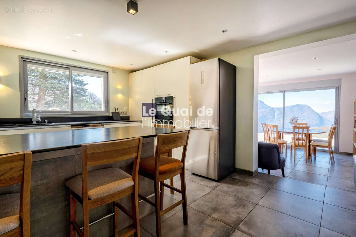 Maison à FONTANIL-CORNILLON