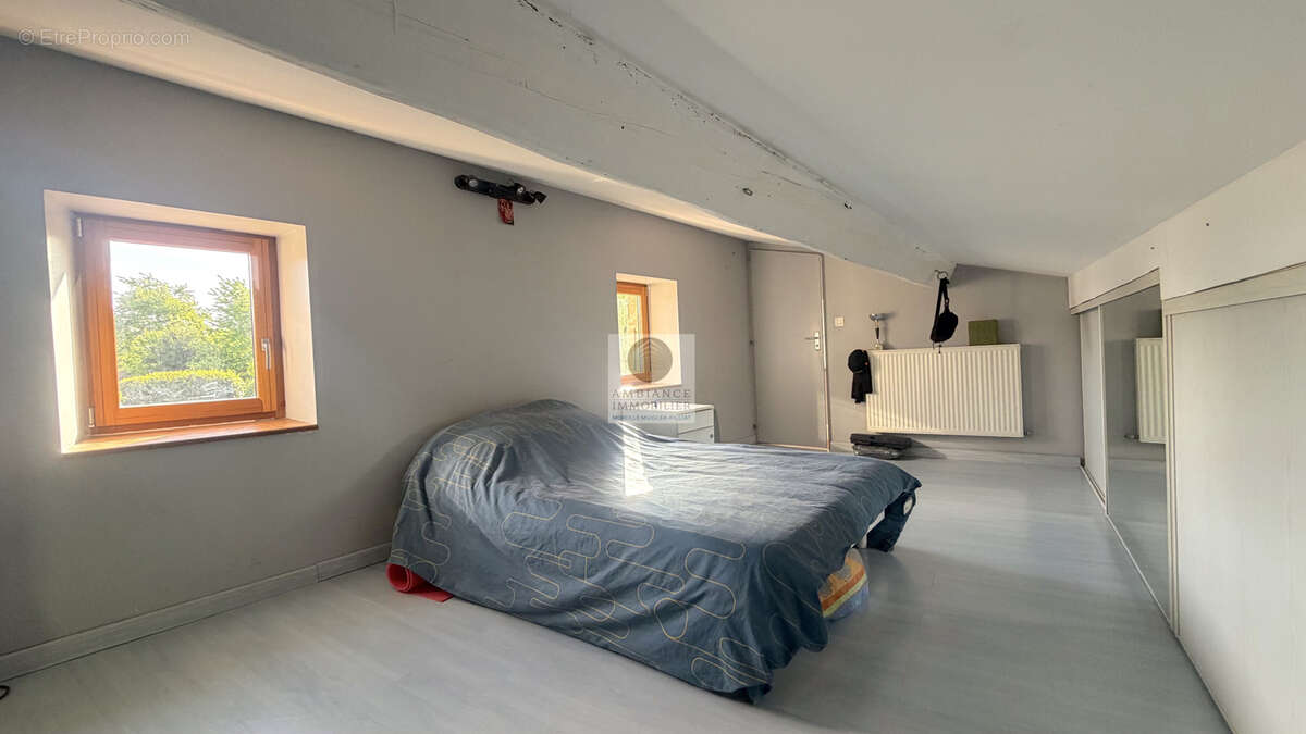 Maison à ETOILE-SUR-RHONE