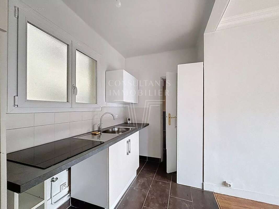 Appartement à NEUILLY-SUR-SEINE