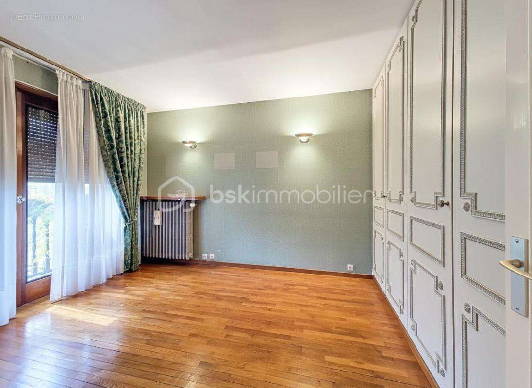 À vendre – Maison familiale avec sous-sol total à Gagny – Quartier pavillonnaire recherché - photo 10