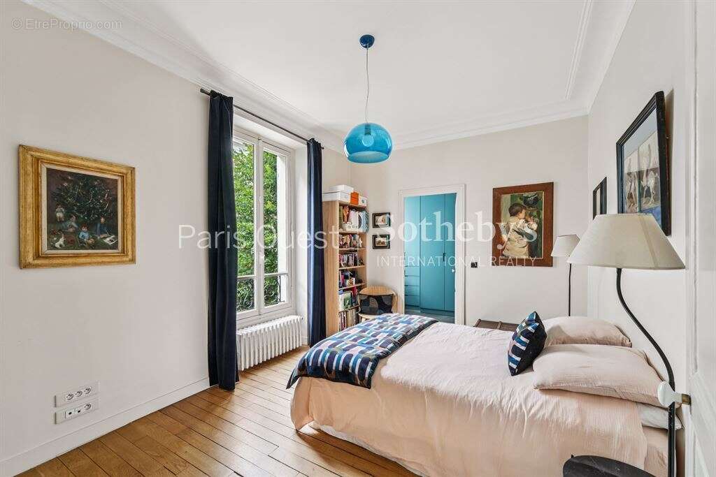 Maison à NEUILLY-SUR-SEINE