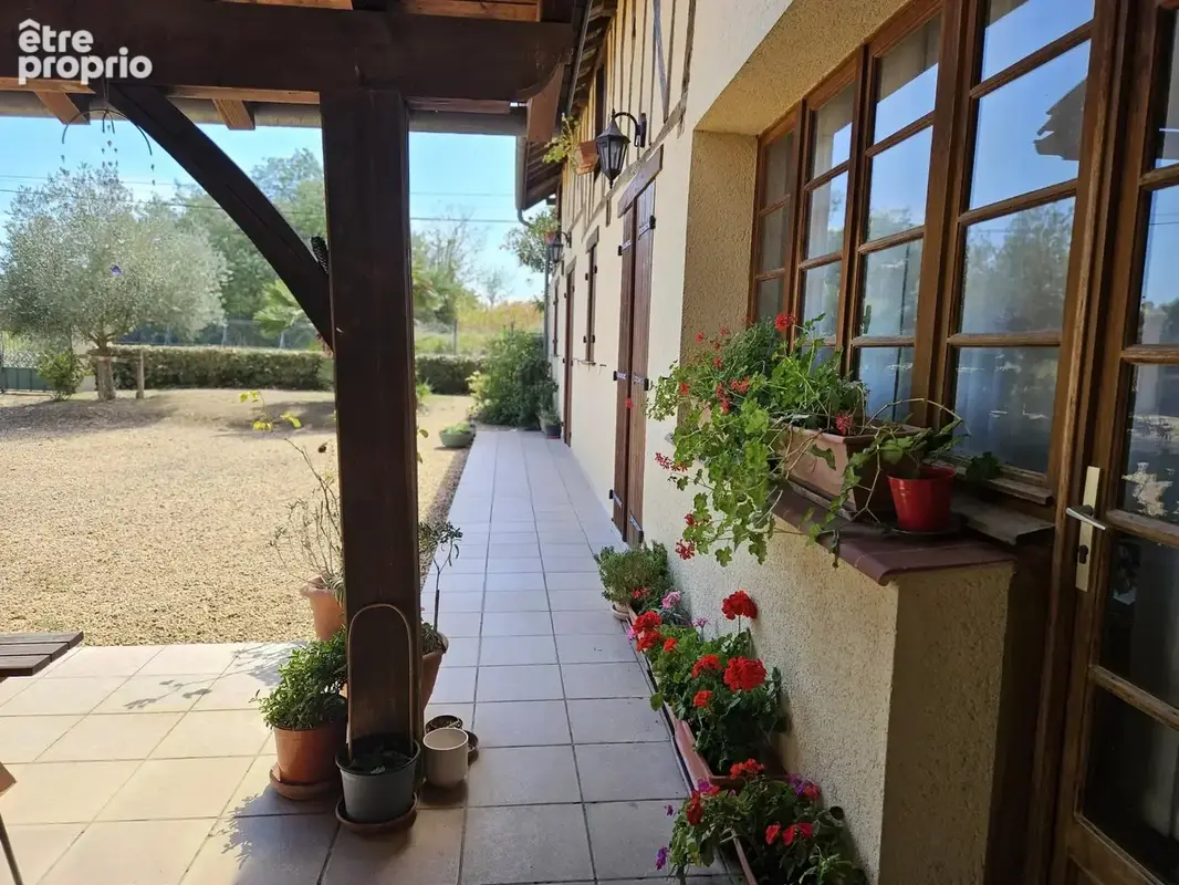 Ferme moderne avec une seconde maison à rénover - photo 6