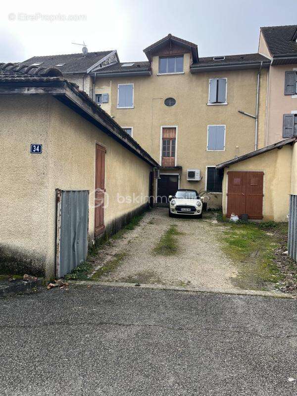 Commerce à MORESTEL