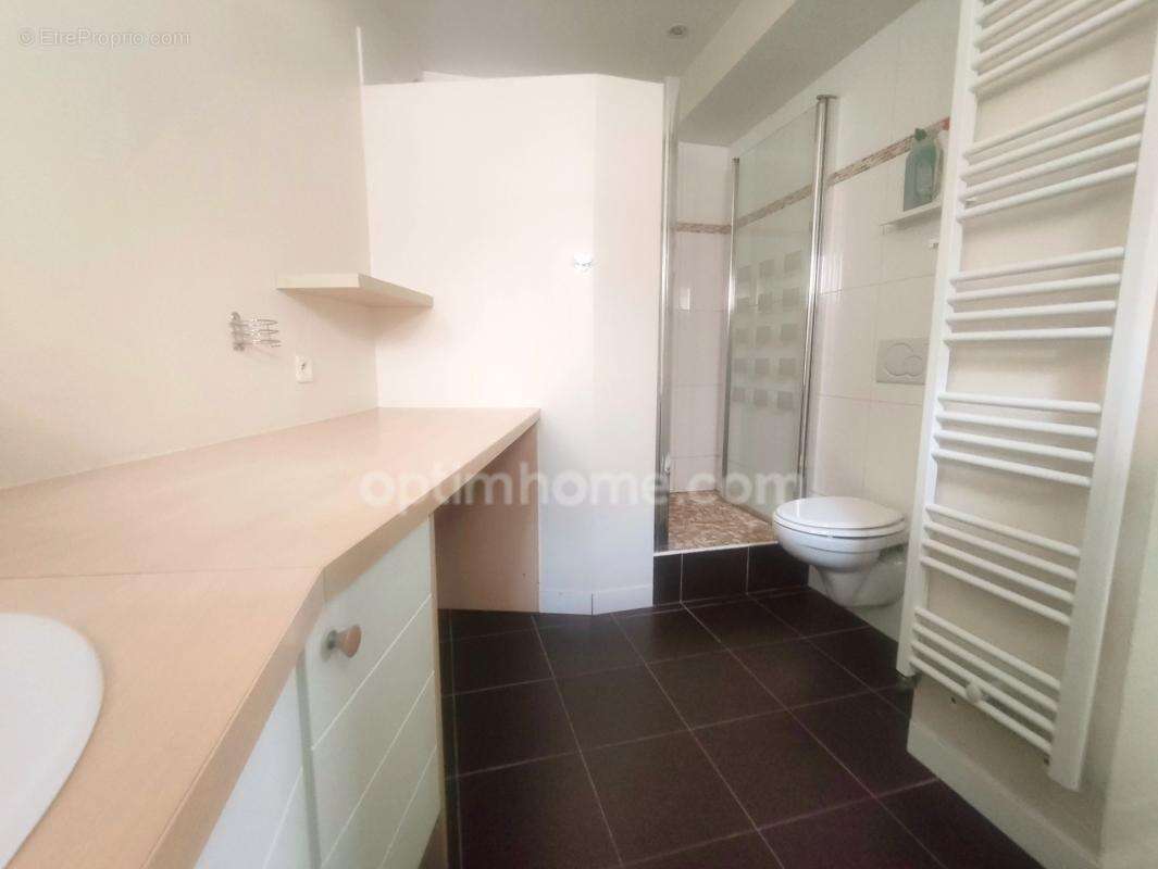 SAINT MAUR- Maison familiale 180m2 avec jardin clos, vie de plain-pied possible aucun travaux - photo 9