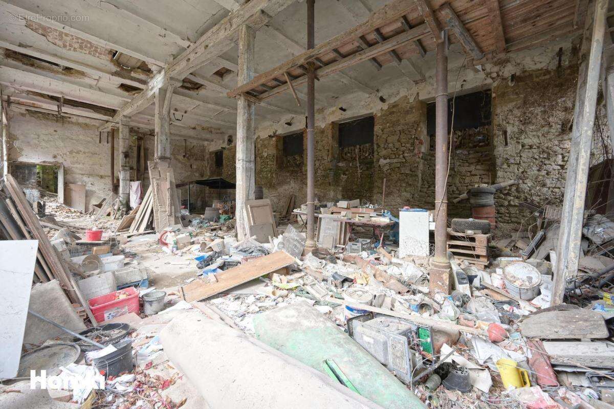 Commerce à SAINT-ANTOINE-L'ABBAYE