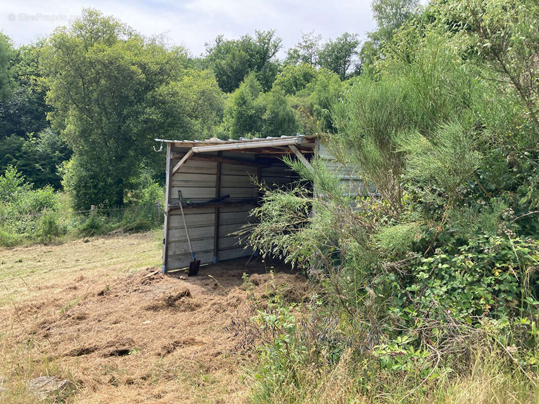 Terrain à LA GENEYTOUSE