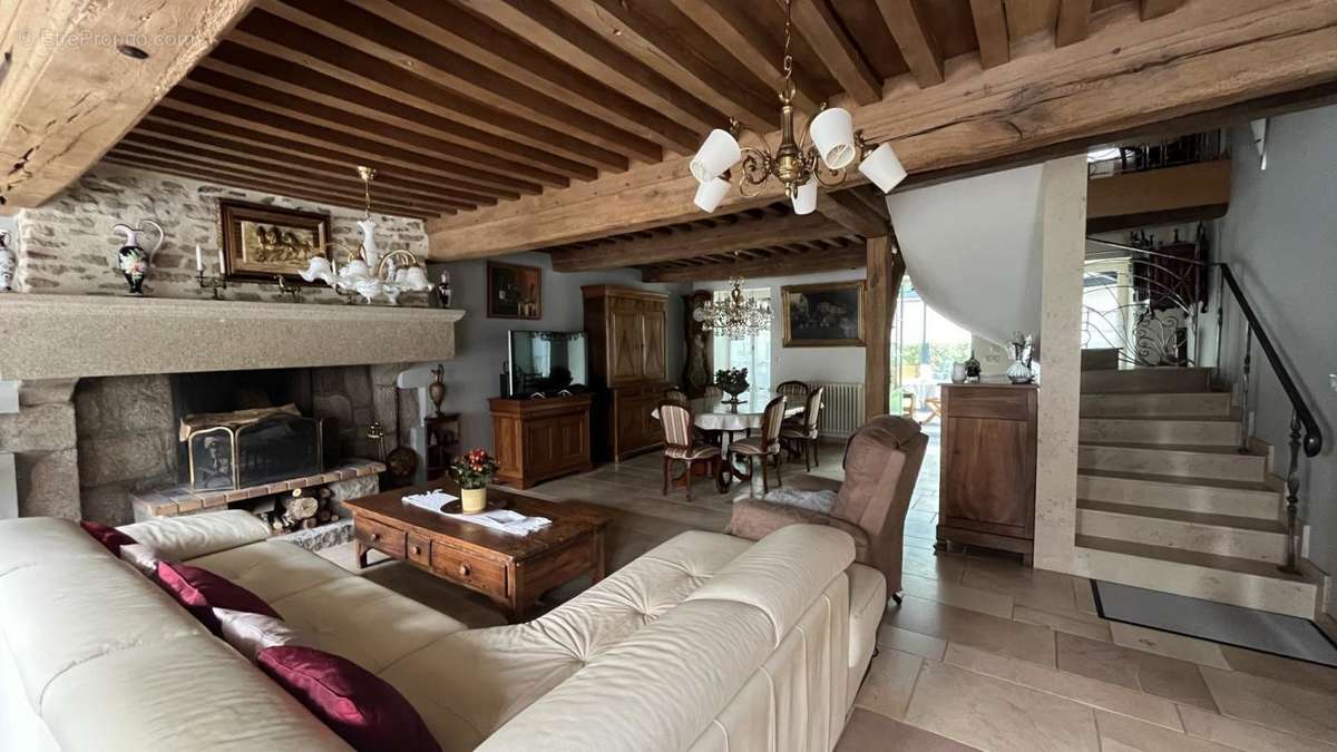 Maison à ALLIGNY-EN-MORVAN