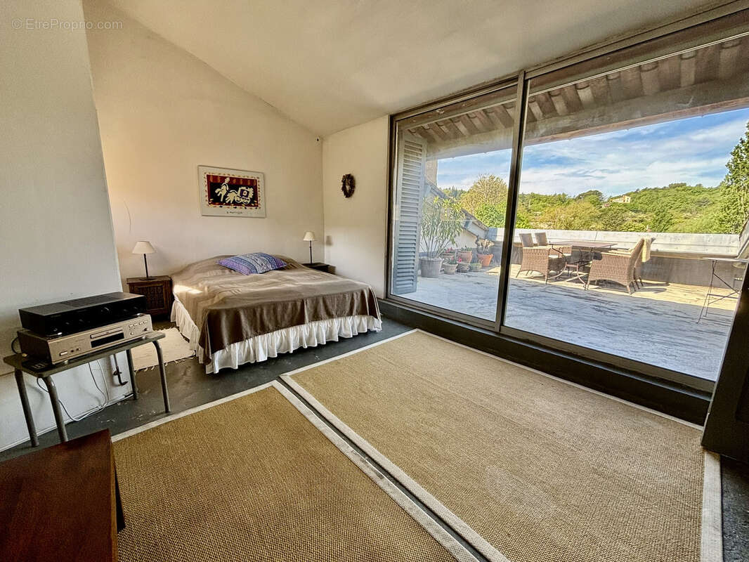 Appartement à MALAUCENE