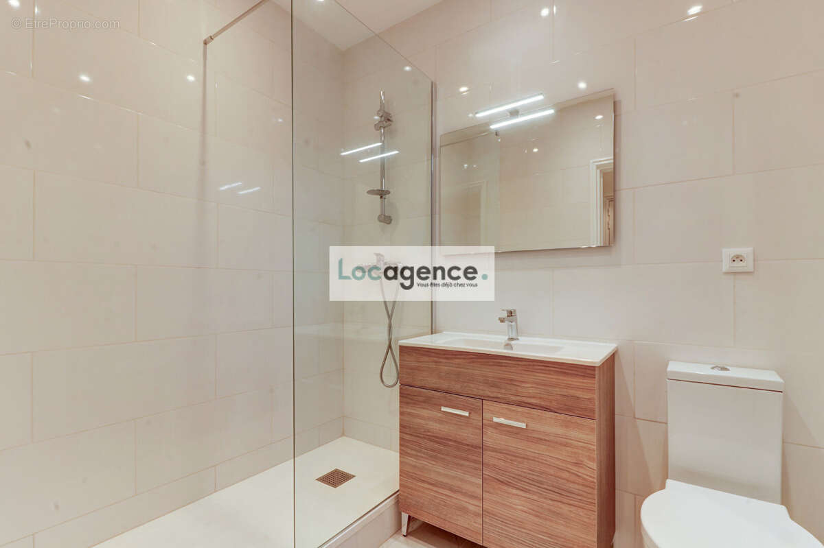 Appartement à MANDELIEU-LA-NAPOULE