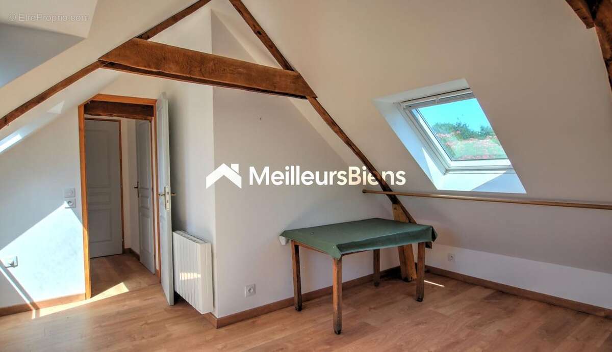 Longère à Arzano 287 m², deux maisons, 7 chambres, grand terrain - photo 19