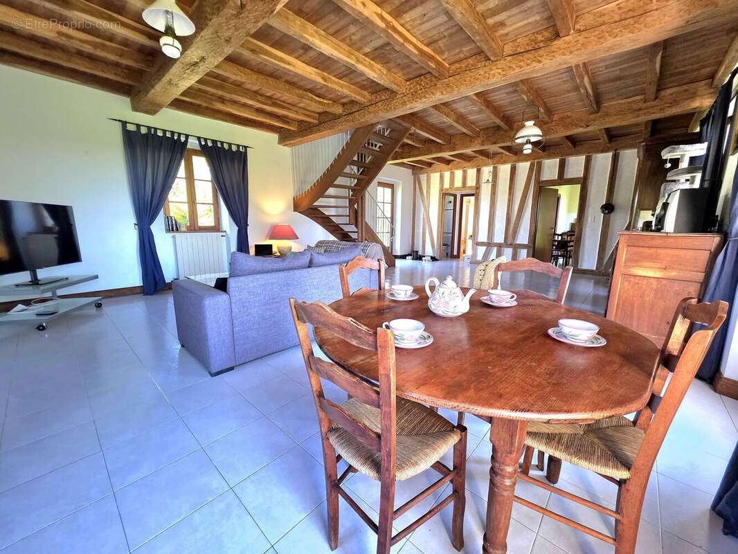 Maison à BEAUMONT-DU-PERIGORD