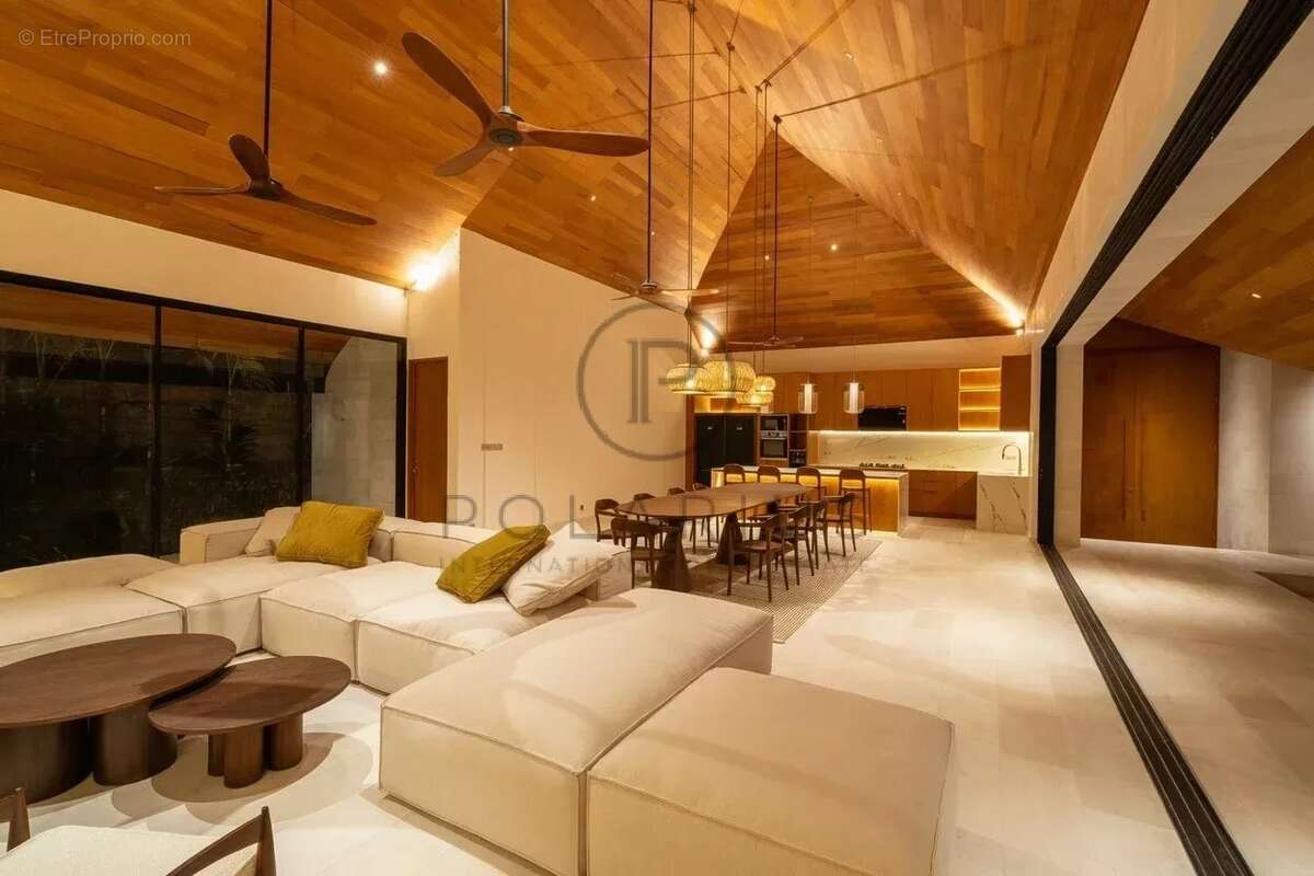 Villa exceptionnelle de 5 chambres à Pererenan  Spacieuse vie de plain-pied et piscine privée de 20 mètres - Bail emphytéotique  - photo 21