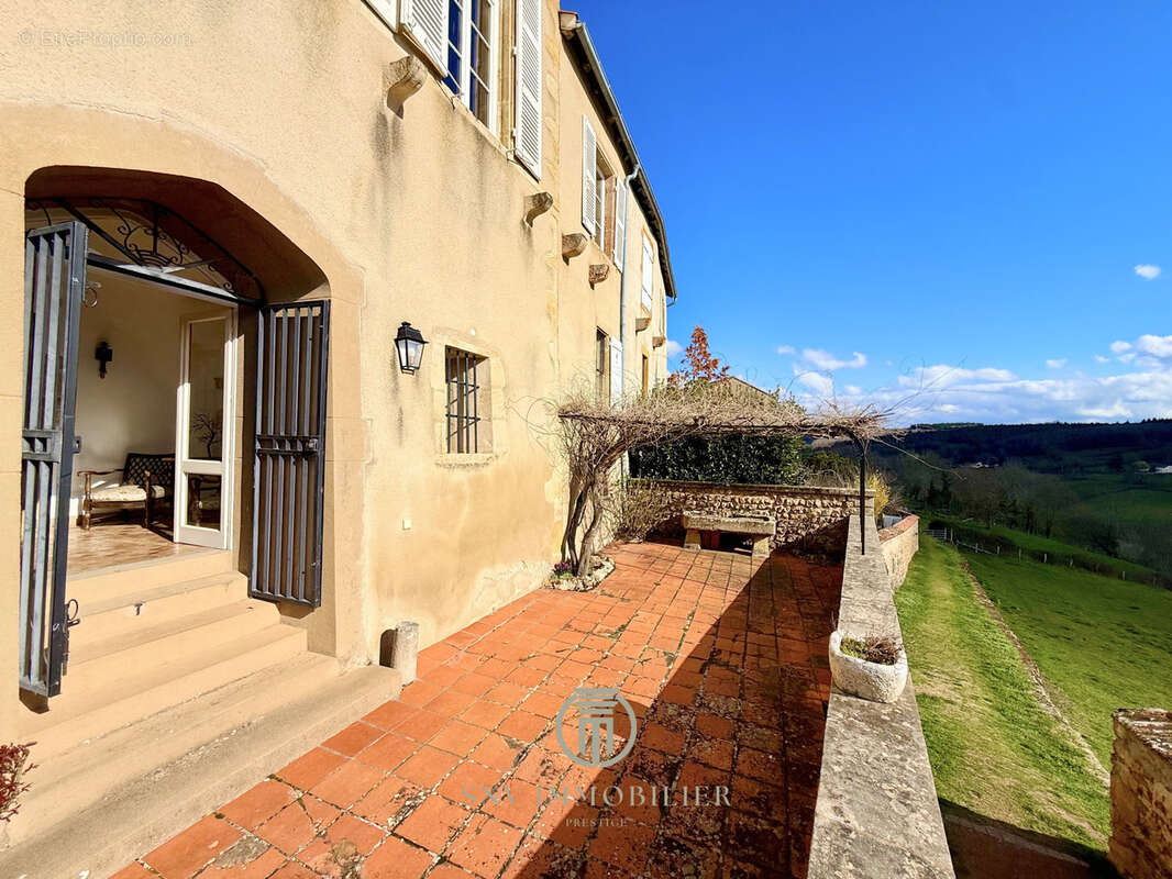 Maison à SEMUR-EN-BRIONNAIS