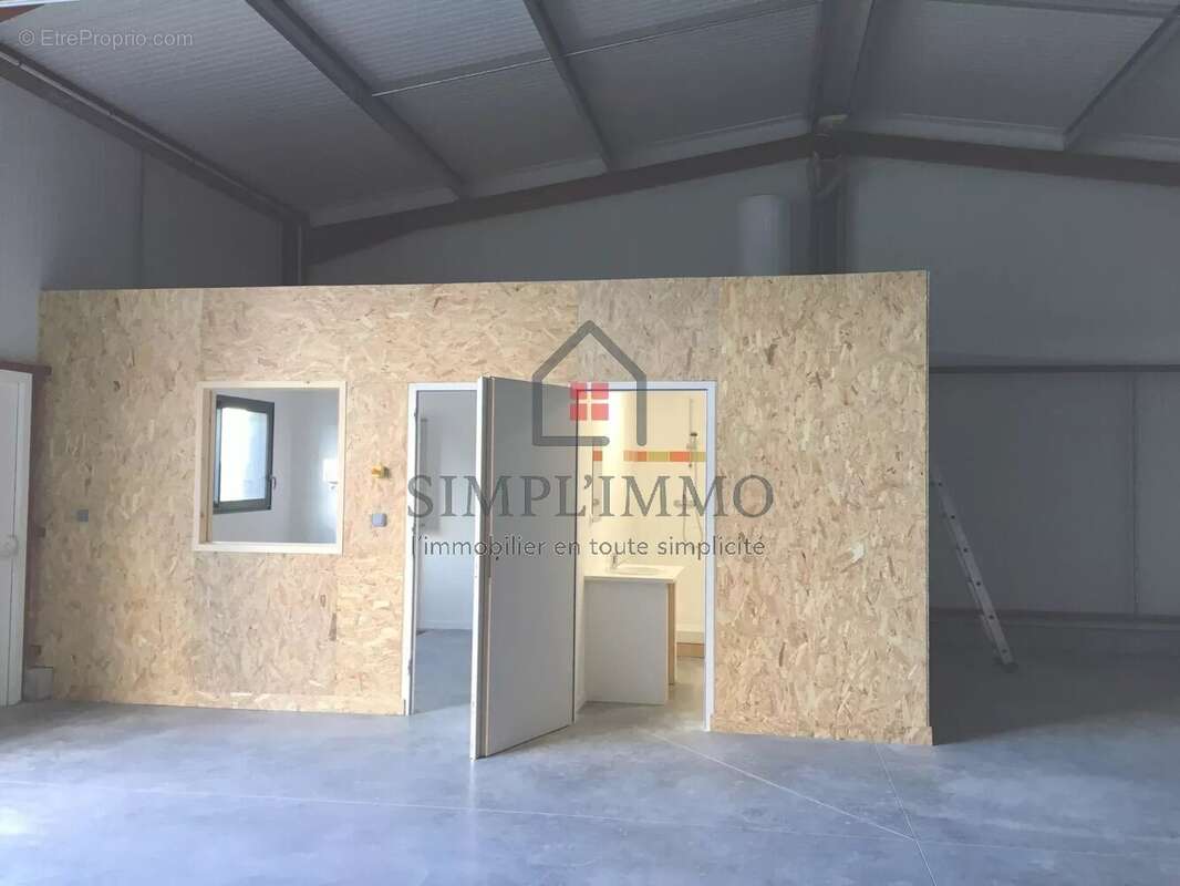 Commerce à SAINT-MEDARD-D'AUNIS