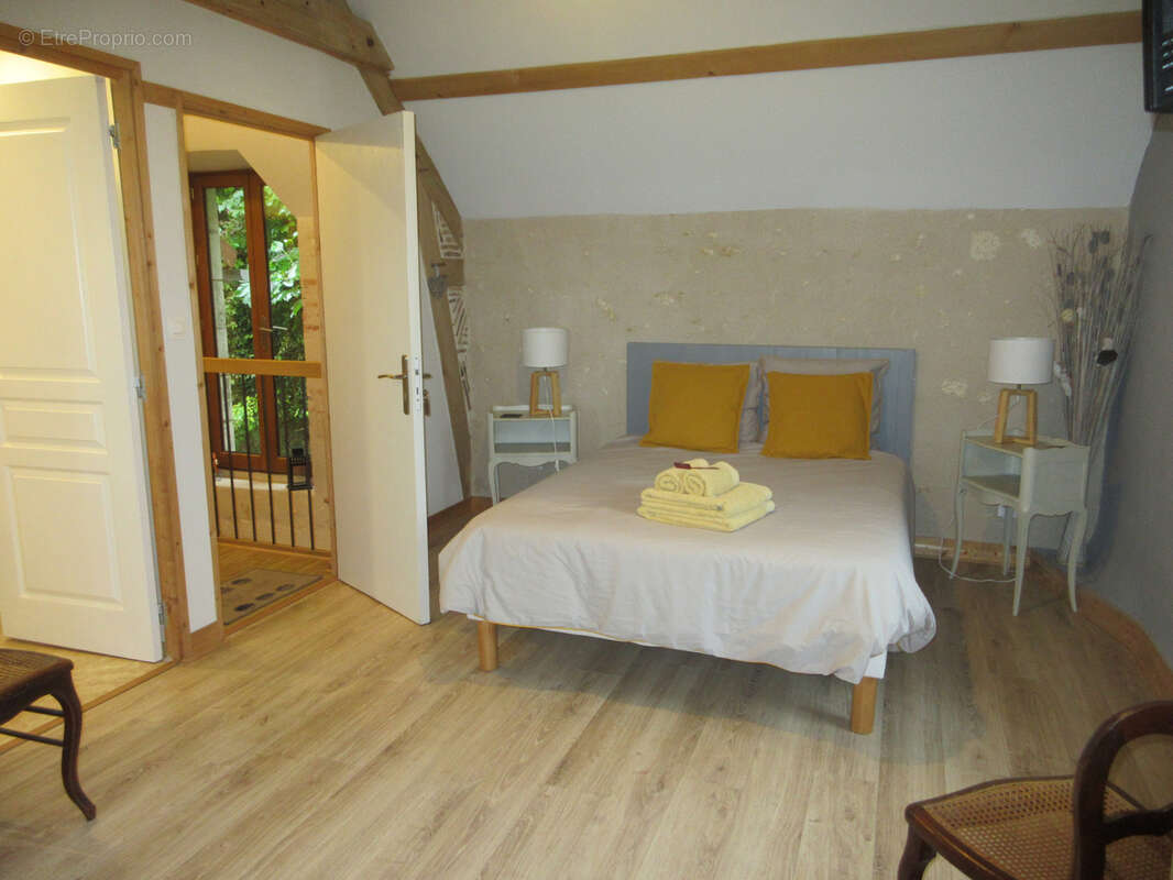 Maison à OULCHES