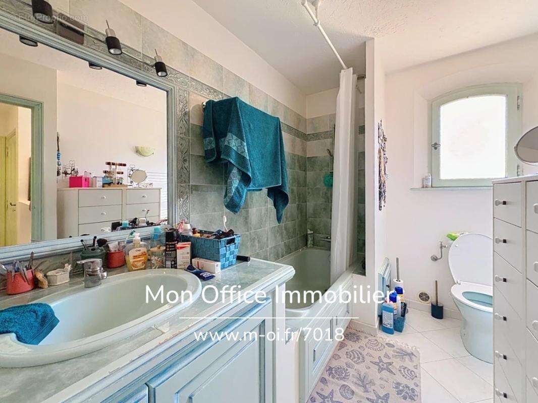 Référence : 7018-les - maison provençale avec piscinne et véranda au calme à cogolin - photo 16