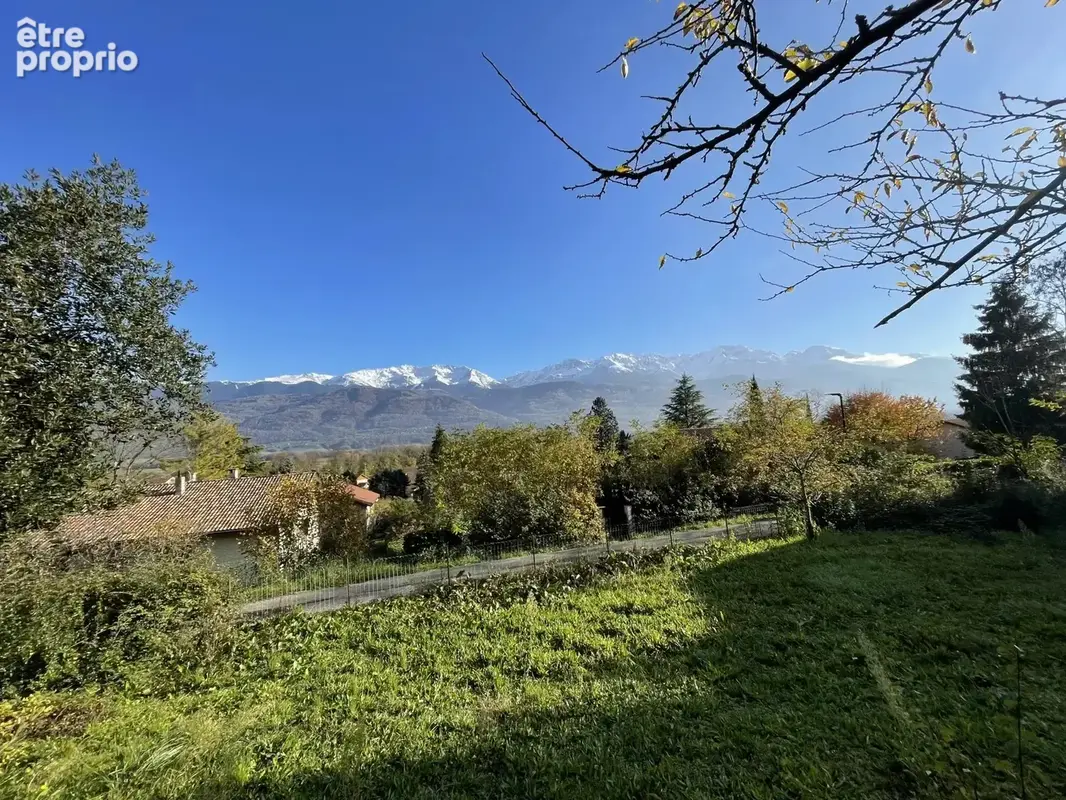Photo Terrain à Crolles au prix de 140 000€