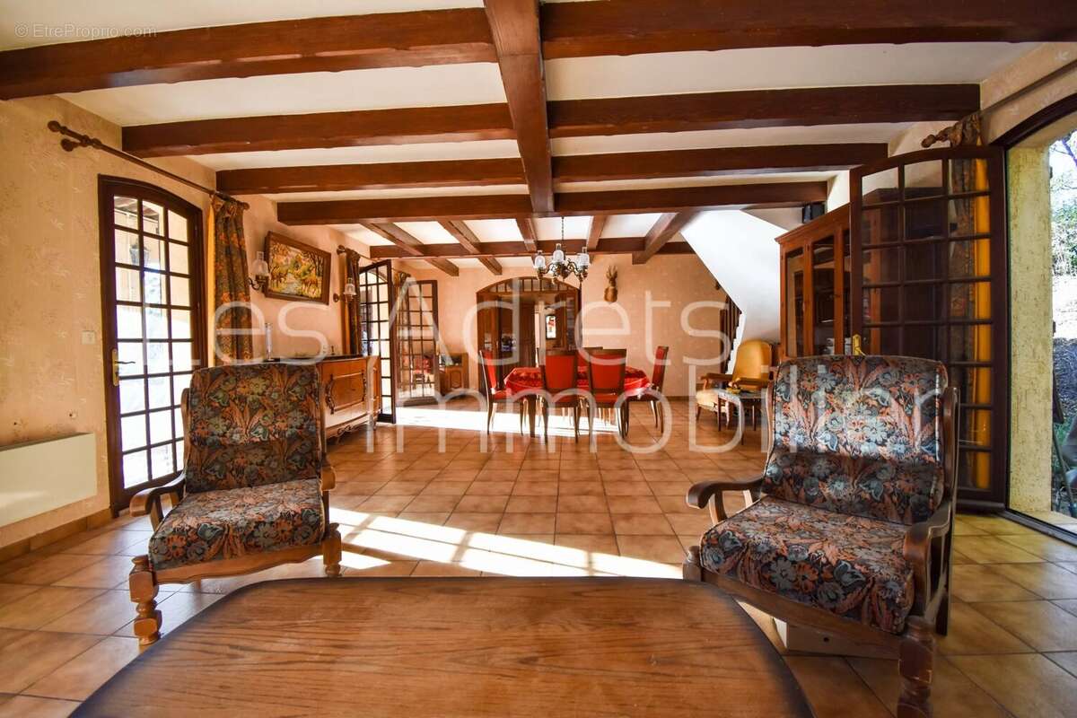 Maison à LES ADRETS-DE-L&#039;ESTEREL